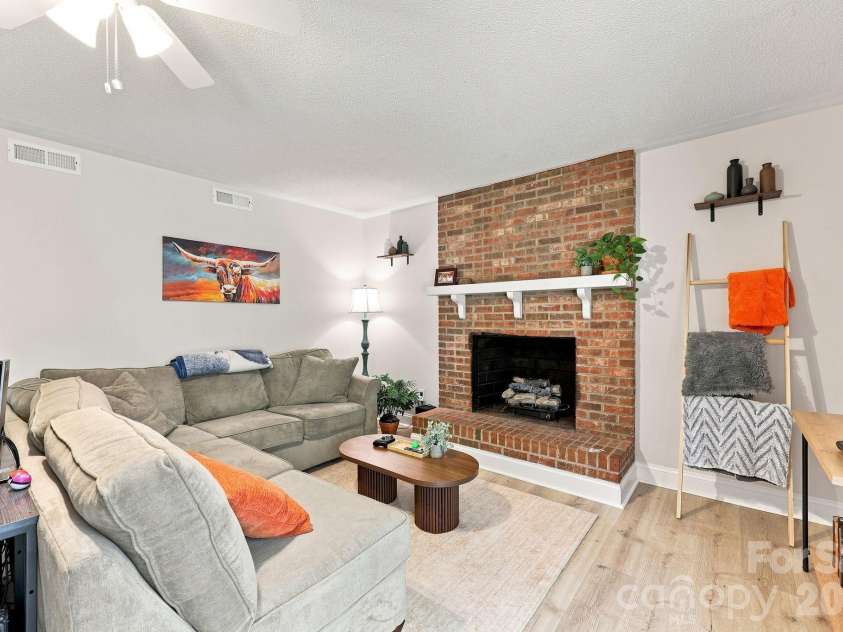 178 Woodland Drive, Concord, NC 28025.  MLS# CAR4422590, YatesRealty ID 49455. 