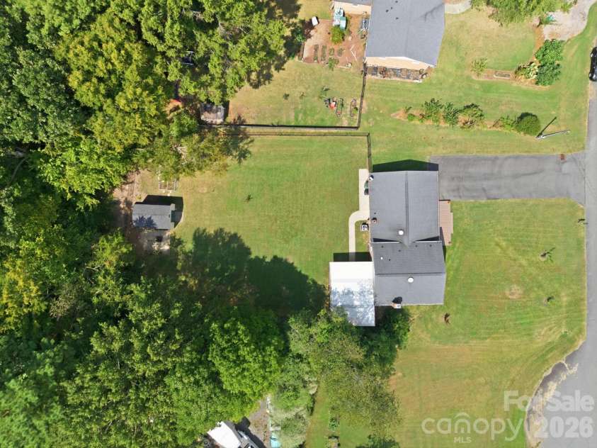 178 Woodland Drive, Concord, NC 28025.  MLS# CAR4422590, YatesRealty ID 49455. 