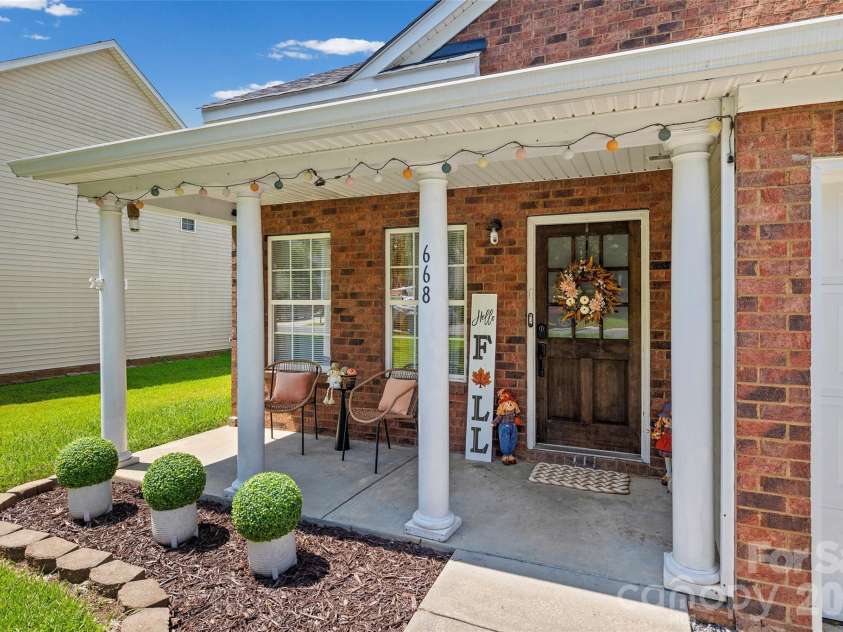 668 Lynville Lane, Rock Hill, SC 29730.  MLS# CAR4421852, YatesRealty ID 49458. 