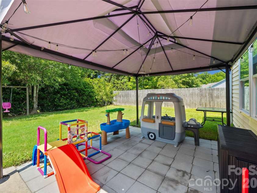 668 Lynville Lane, Rock Hill, SC 29730.  MLS# CAR4421852, YatesRealty ID 49458. 