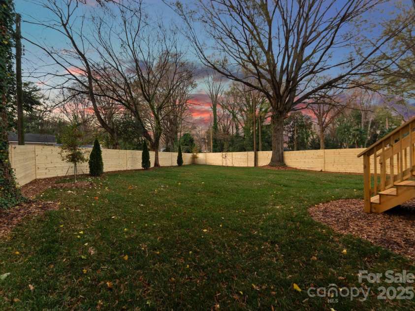 4658 Murrayhill Road, Charlotte, NC 28209.  MLS# CAR4320066, YatesRealty ID 4946. 