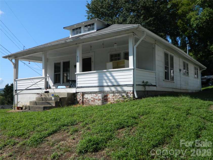 310 Reform Street, Lenoir, NC 28645.  MLS# CAR4422325, YatesRealty ID 49463. 