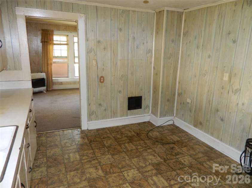 310 Reform Street, Lenoir, NC 28645.  MLS# CAR4422325, YatesRealty ID 49463. Dining Area