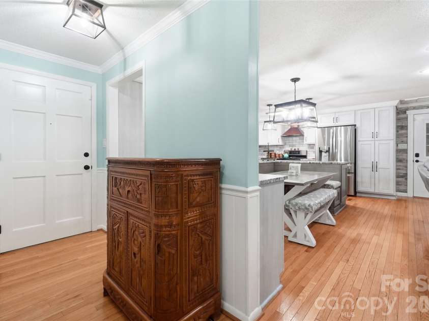 1690 26th Street, Hickory, NC 28601.  MLS# CAR4419006, YatesRealty ID 49464. 