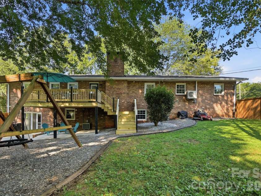 1690 26th Street, Hickory, NC 28601.  MLS# CAR4419006, YatesRealty ID 49464. 
