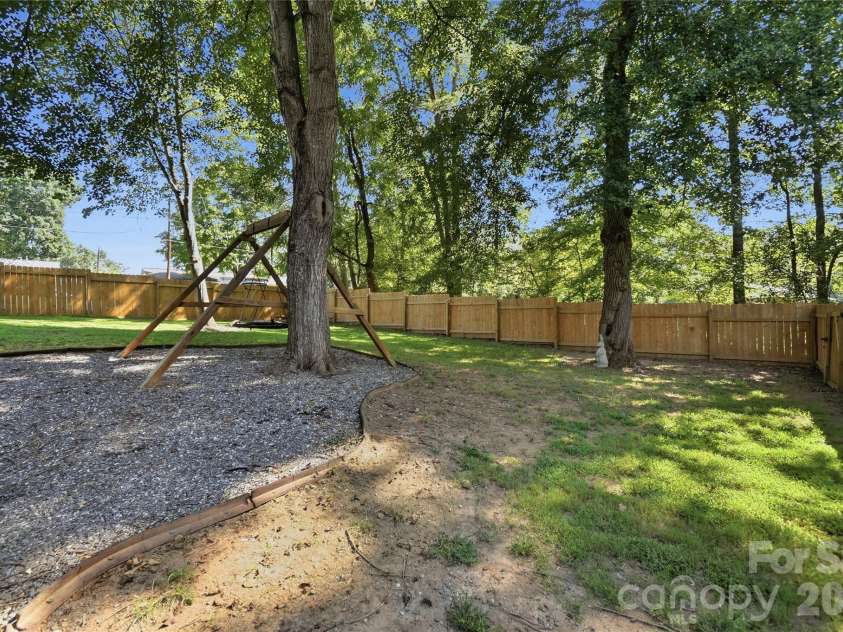 1690 26th Street, Hickory, NC 28601.  MLS# CAR4419006, YatesRealty ID 49464. 