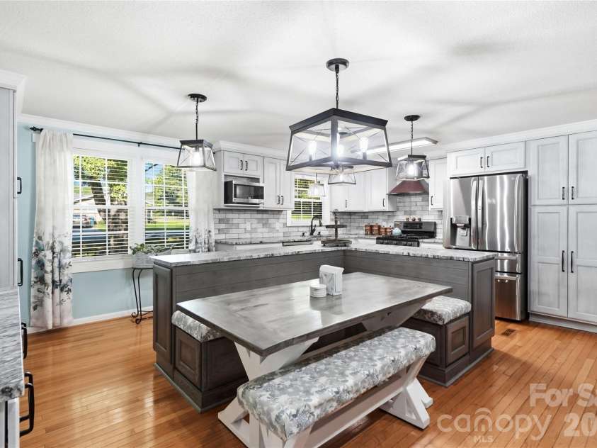 1690 26th Street, Hickory, NC 28601.  MLS# CAR4419006, YatesRealty ID 49464. Dining Kitchen