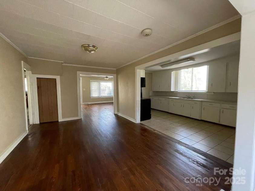 103 Falls Street, Kings Mountain, NC 28086.  MLS# CAR4321685, YatesRealty ID 4947. 
