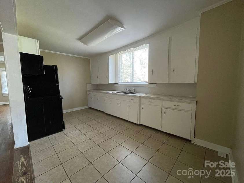 103 Falls Street, Kings Mountain, NC 28086.  MLS# CAR4321685, YatesRealty ID 4947. 