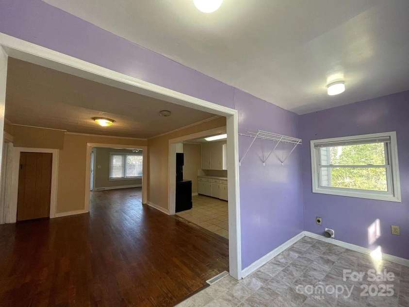103 Falls Street, Kings Mountain, NC 28086.  MLS# CAR4321685, YatesRealty ID 4947. 