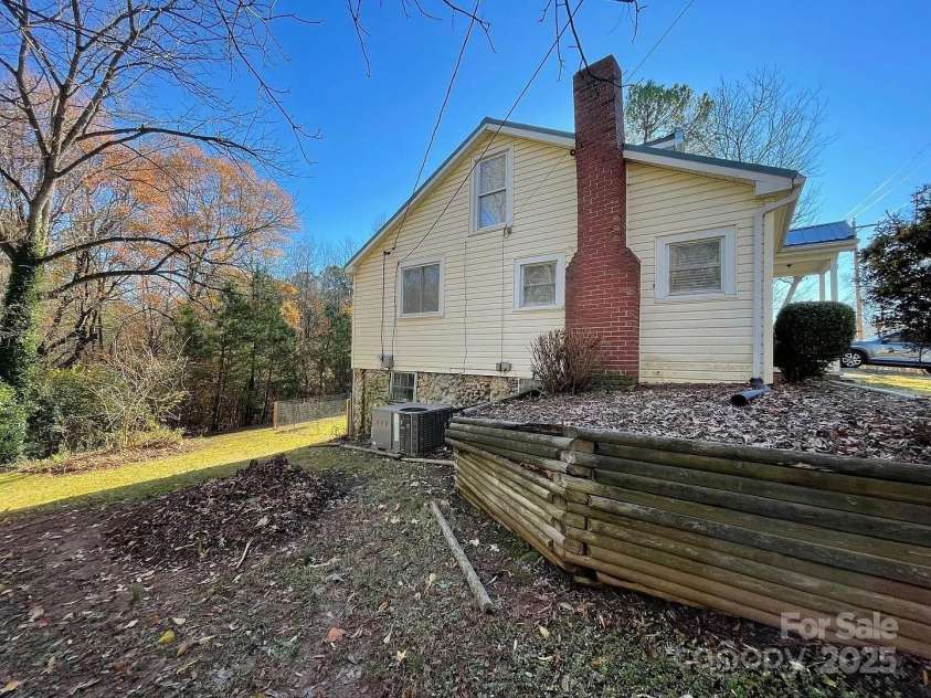 103 Falls Street, Kings Mountain, NC 28086.  MLS# CAR4321685, YatesRealty ID 4947. 