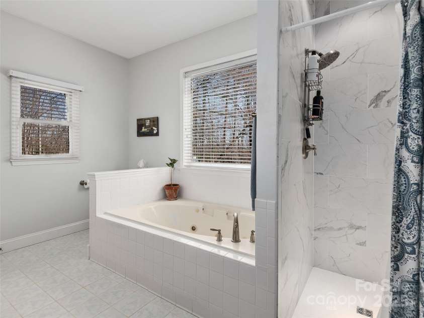 301 Benning Court, Hendersonville, NC 28792.  MLS# CAR4222404, YatesRealty ID 4947. 