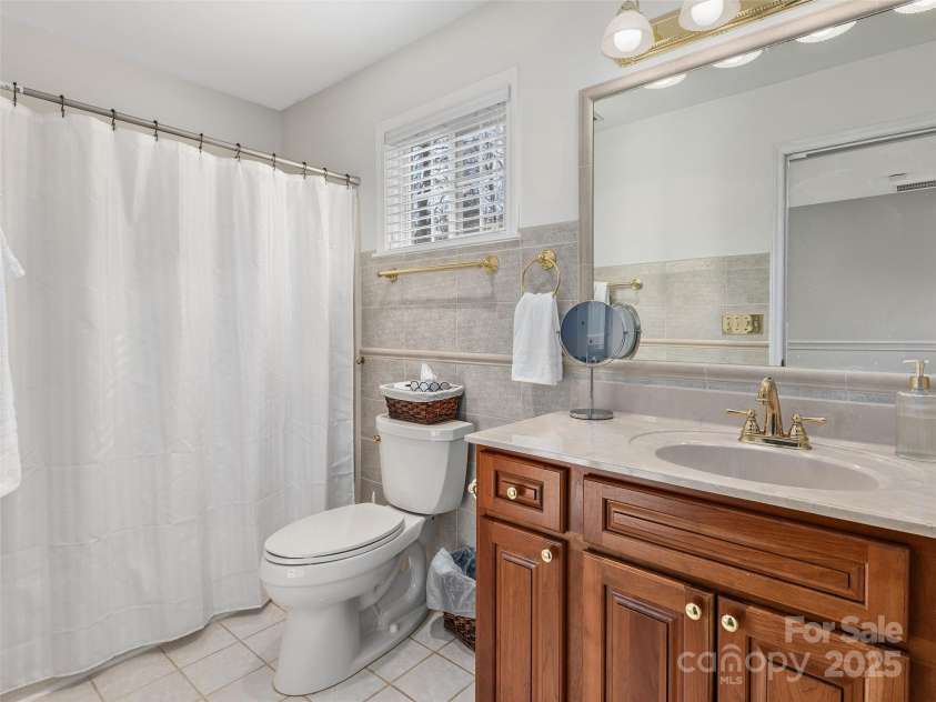 301 Benning Court, Hendersonville, NC 28792.  MLS# CAR4222404, YatesRealty ID 4947. 