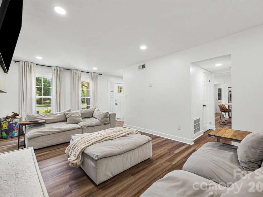 7925 Jefferson Colony Road, Mint Hill, NC 28227.  MLS# CAR4422133, YatesRealty ID 49470. 