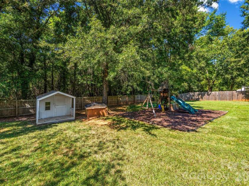 7925 Jefferson Colony Road, Mint Hill, NC 28227.  MLS# CAR4422133, YatesRealty ID 49470. 