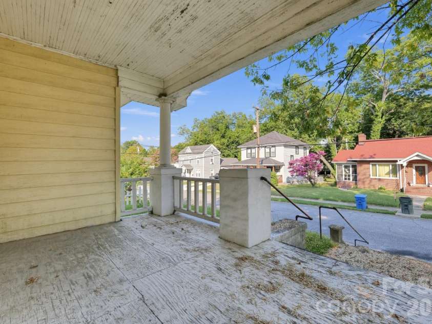 515 Church Street, Salisbury, NC 28144.  MLS# CAR4422669, YatesRealty ID 49471. 