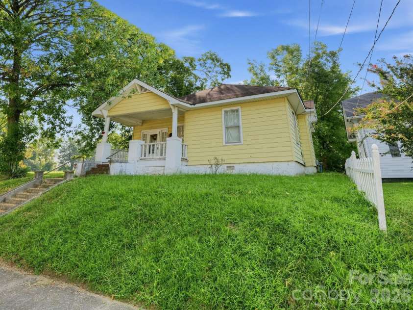 515 Church Street, Salisbury, NC 28144.  MLS# CAR4422669, YatesRealty ID 49471. 