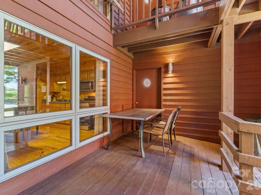 55 Observation Point Road, Bryson City, NC 28713.  MLS# CAR4422662, YatesRealty ID 49472. 