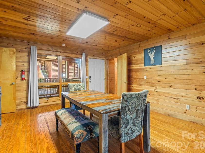 55 Observation Point Road, Bryson City, NC 28713.  MLS# CAR4422662, YatesRealty ID 49472. 