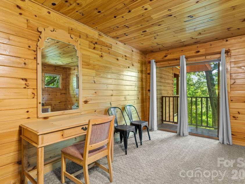 55 Observation Point Road, Bryson City, NC 28713.  MLS# CAR4422662, YatesRealty ID 49472. 