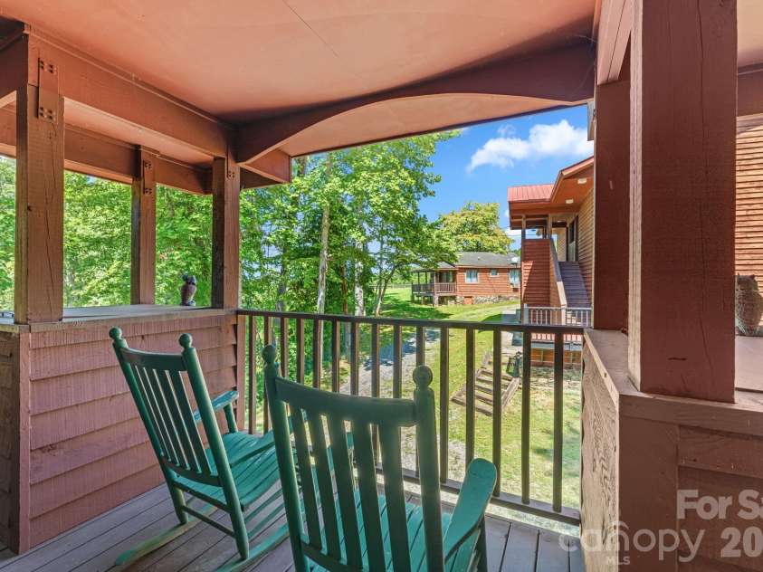 55 Observation Point Road, Bryson City, NC 28713.  MLS# CAR4422662, YatesRealty ID 49472. 