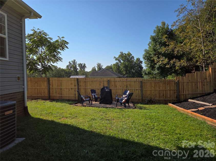 10 Miss Julia Way, Granite Falls, NC 28630.  MLS# CAR4422283, YatesRealty ID 49475. 