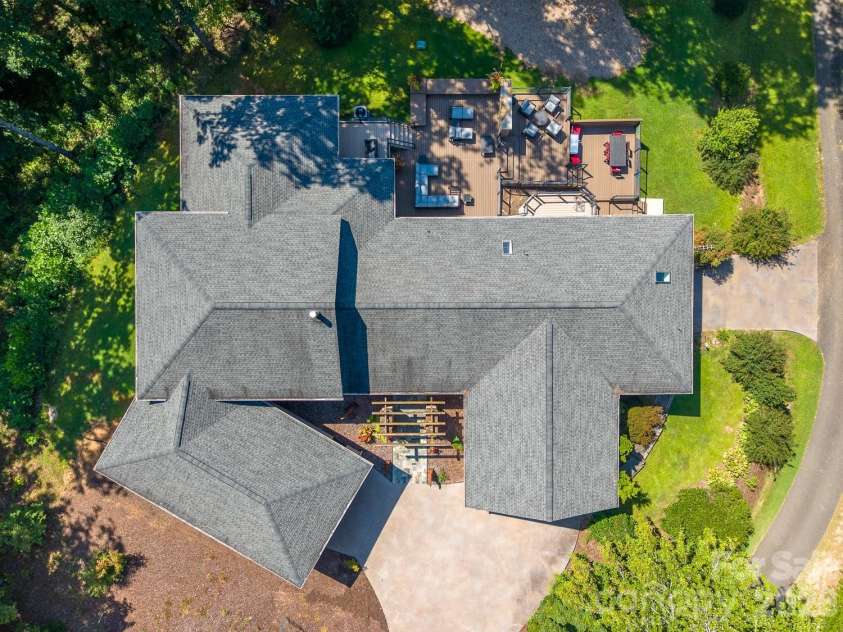 625 Echo Valley Drive, Bryson City, NC 28713.  MLS# CAR4422570, YatesRealty ID 49479. 