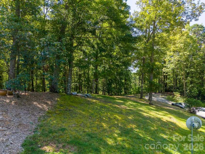 625 Echo Valley Drive, Bryson City, NC 28713.  MLS# CAR4422570, YatesRealty ID 49479. 