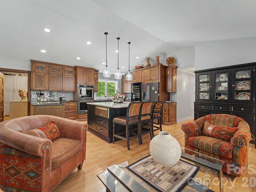 625 Echo Valley Drive, Bryson City, NC 28713.  MLS# CAR4422570, YatesRealty ID 49479. 