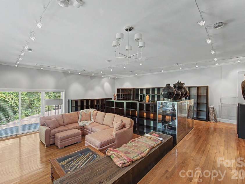625 Echo Valley Drive, Bryson City, NC 28713.  MLS# CAR4422570, YatesRealty ID 49479. 