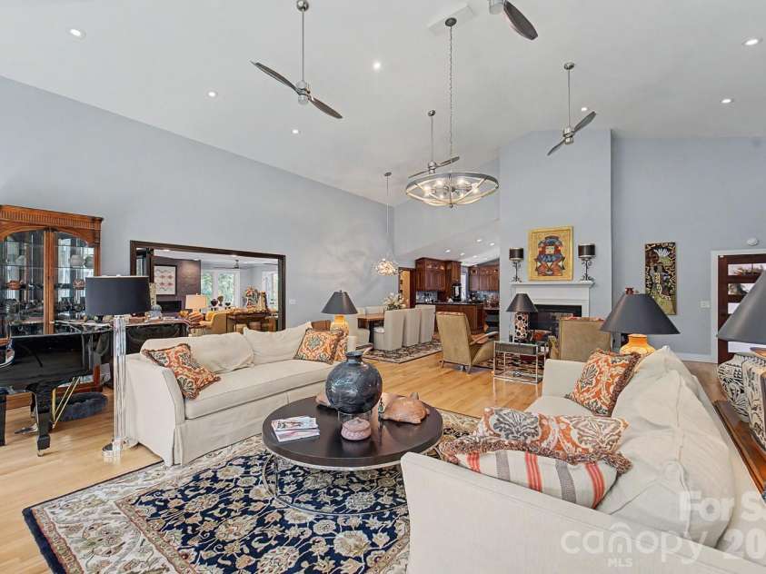 625 Echo Valley Drive, Bryson City, NC 28713.  MLS# CAR4422570, YatesRealty ID 49479. 