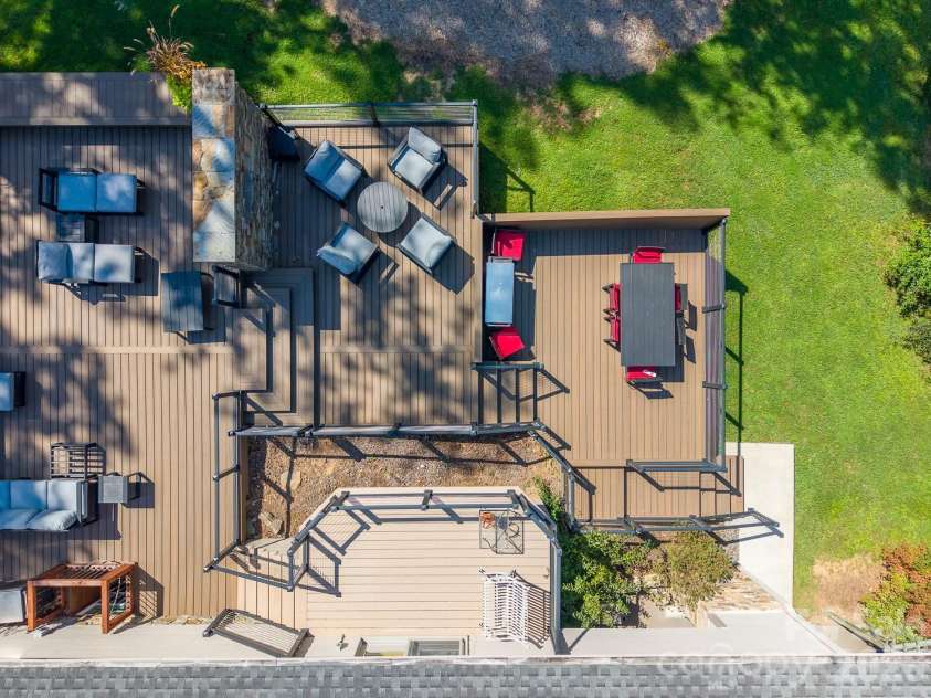 625 Echo Valley Drive, Bryson City, NC 28713.  MLS# CAR4422570, YatesRealty ID 49479. Seating areas for decks