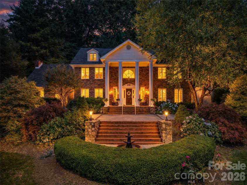 163 Northern Lights Lane, Hendersonville, NC 28739.  MLS# CAR4358817, YatesRealty ID 4948. 