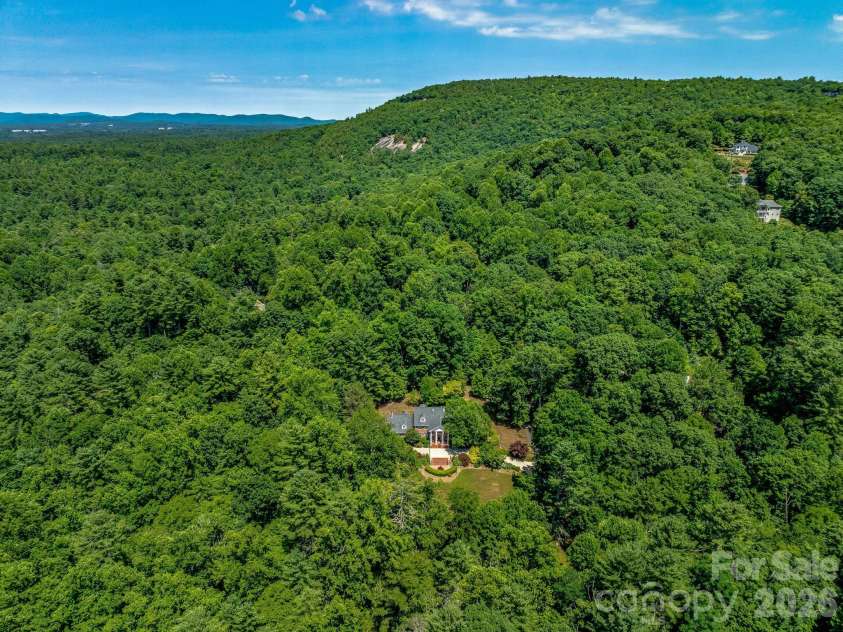 163 Northern Lights Lane, Hendersonville, NC 28739.  MLS# CAR4358817, YatesRealty ID 4948. 