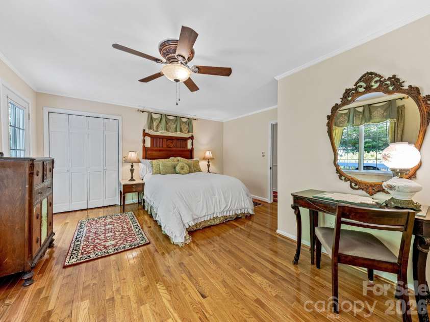 163 Northern Lights Lane, Hendersonville, NC 28739.  MLS# CAR4358817, YatesRealty ID 4948. 