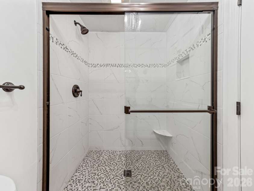 163 Northern Lights Lane, Hendersonville, NC 28739.  MLS# CAR4358817, YatesRealty ID 4948. 