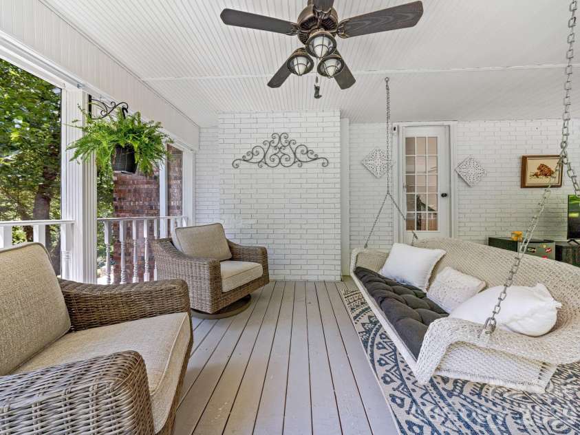 163 Northern Lights Lane, Hendersonville, NC 28739.  MLS# CAR4358817, YatesRealty ID 4948. 