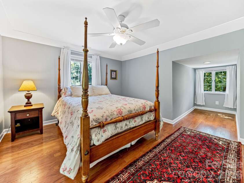 163 Northern Lights Lane, Hendersonville, NC 28739.  MLS# CAR4358817, YatesRealty ID 4948. 