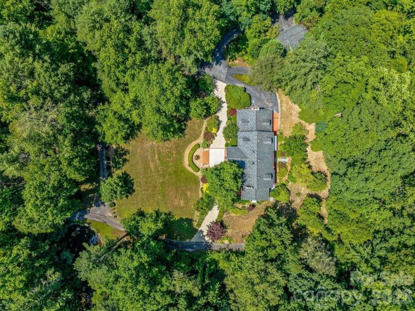 163 Northern Lights Lane, Hendersonville, NC 28739.  MLS# CAR4358817, YatesRealty ID 4948. 