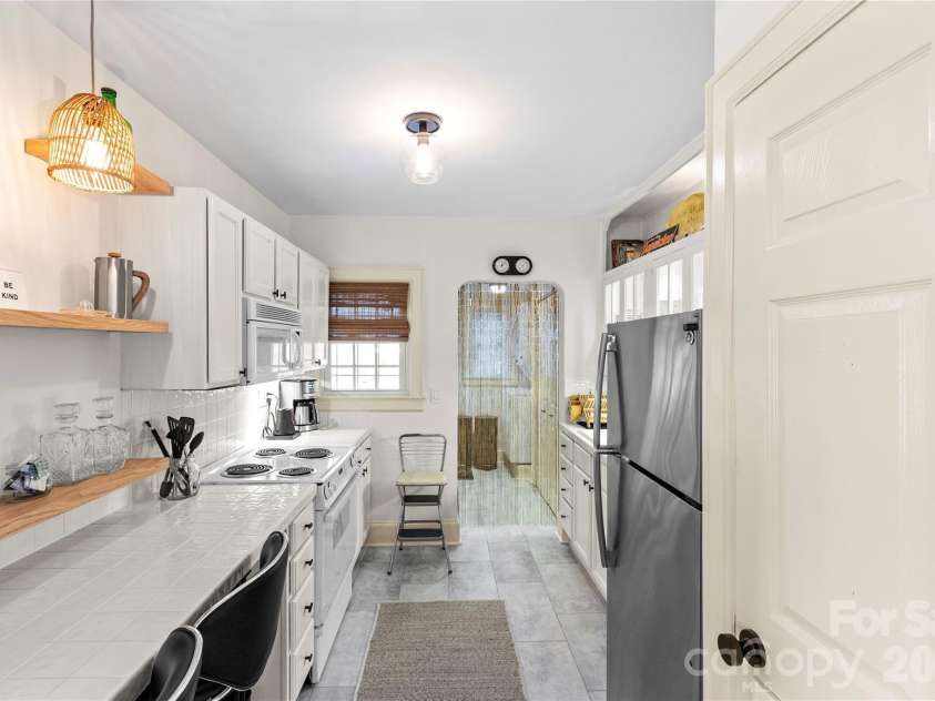 1707 Club Road, Charlotte, NC 28205.  MLS# CAR4422681, YatesRealty ID 49482. 