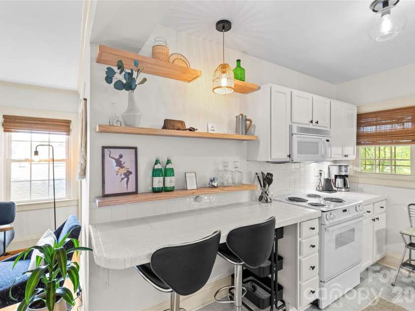 1707 Club Road, Charlotte, NC 28205.  MLS# CAR4422681, YatesRealty ID 49482. 