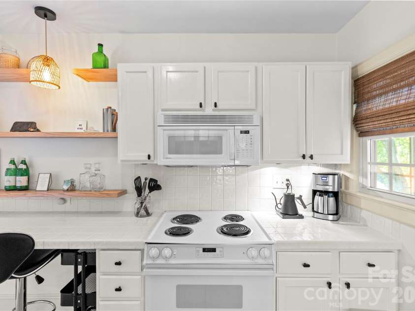 1707 Club Road, Charlotte, NC 28205.  MLS# CAR4422681, YatesRealty ID 49482. 
