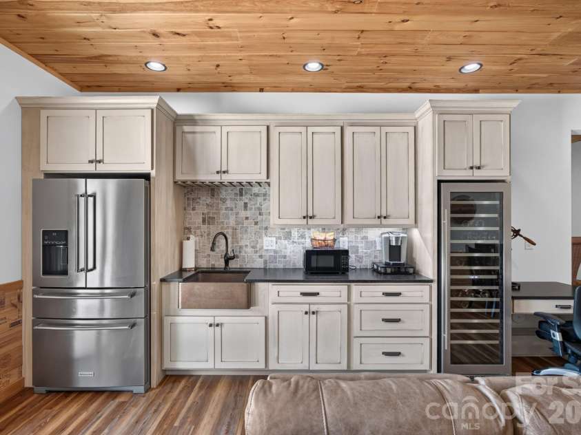 147 Night Sky Drive, Nebo, NC 28761.  MLS# CAR4422588, YatesRealty ID 49484. 