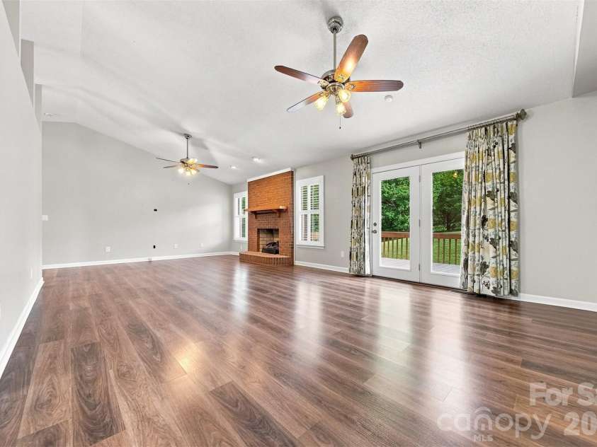 107 Timberline Drive, Morganton, NC 28655.  MLS# CAR4417249, YatesRealty ID 49486. 