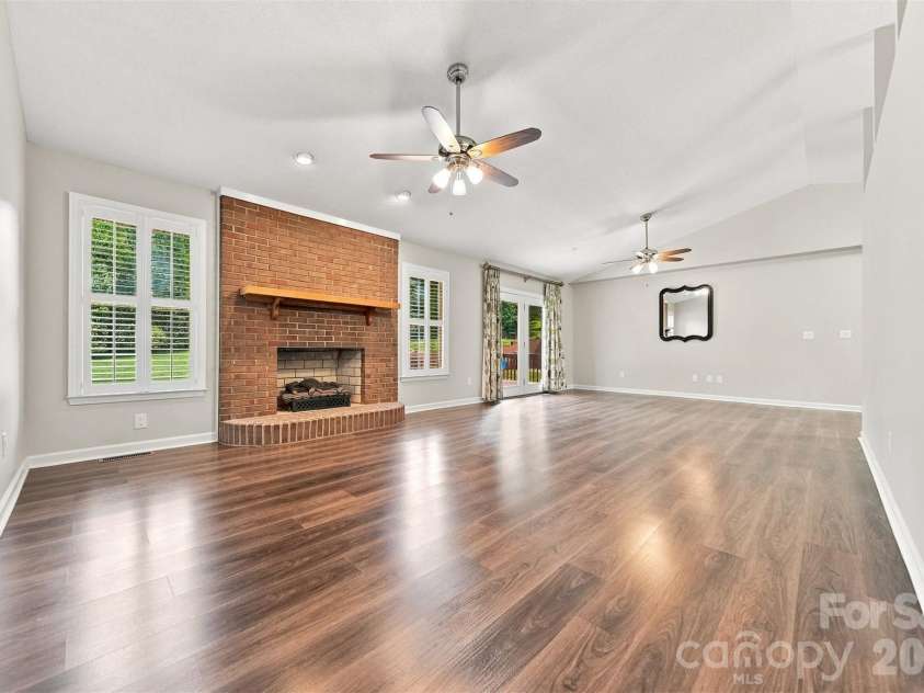 107 Timberline Drive, Morganton, NC 28655.  MLS# CAR4417249, YatesRealty ID 49486. 