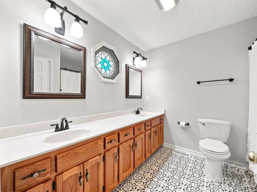 107 Timberline Drive, Morganton, NC 28655.  MLS# CAR4417249, YatesRealty ID 49486. 
