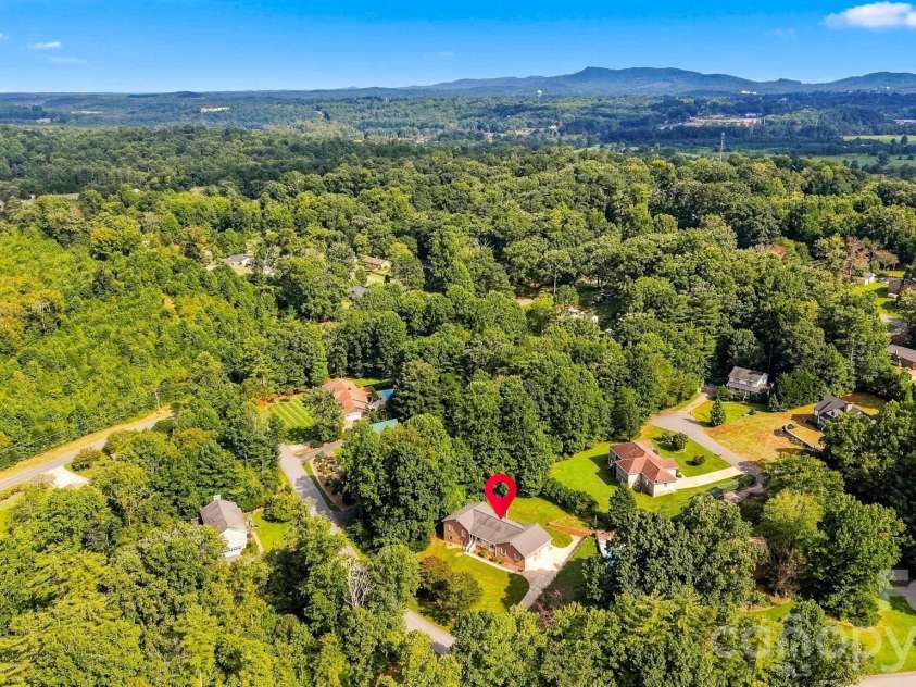 107 Timberline Drive, Morganton, NC 28655.  MLS# CAR4417249, YatesRealty ID 49486. 