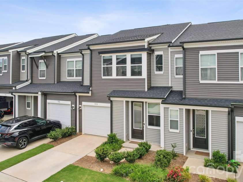 3132 Hutton Gardens Lane, Charlotte, NC 28269.  MLS# CAR4422591, YatesRealty ID 49489. Front Exteriro