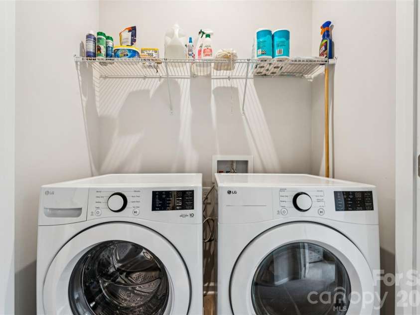 3132 Hutton Gardens Lane, Charlotte, NC 28269.  MLS# CAR4422591, YatesRealty ID 49489. Laundry Room