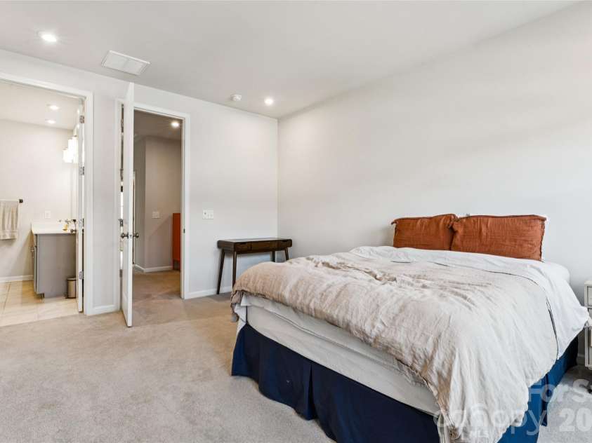 3132 Hutton Gardens Lane, Charlotte, NC 28269.  MLS# CAR4422591, YatesRealty ID 49489. Primary bedroom
